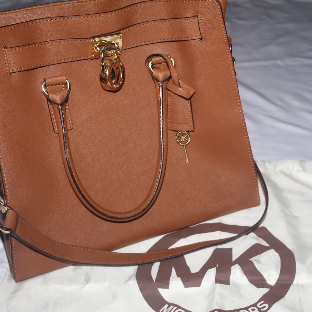 Large Michael Kors Hamilton Satchel (Authentic)